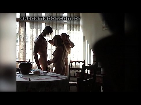 ❤️ Seks dostları nəhəng kişini və onunla birlikdə bir üçlüyü dəvət edirlər ️❌ Sərt porno bizdə ❤