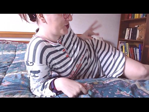 ❤️ Bu böyük qara xoruzu ağzına al kiçik qul ️❌ Sərt porno bizdə ❤