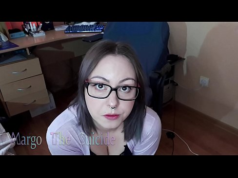 ❤️ Eynəkli Seksual Qız Kamerada Dildosunu Dərindən Əyir ️❌ Sərt porno bizdə ❤