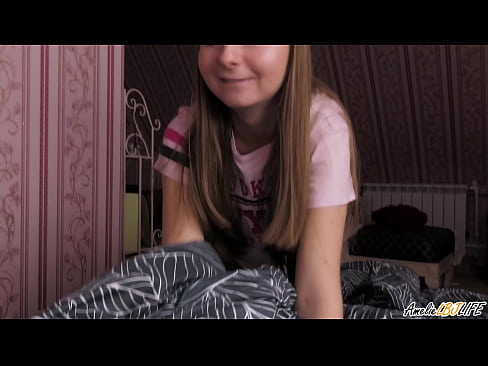 ❤️ Blondie onun BFF-ni dərindən sorur və ağzına boşaldır ️❌ Sərt porno bizdə ❤